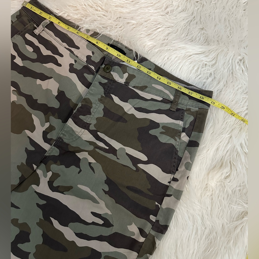 J. Crew Camouflage Straight Leg Pants 16 NWT - Picture 4 of 6